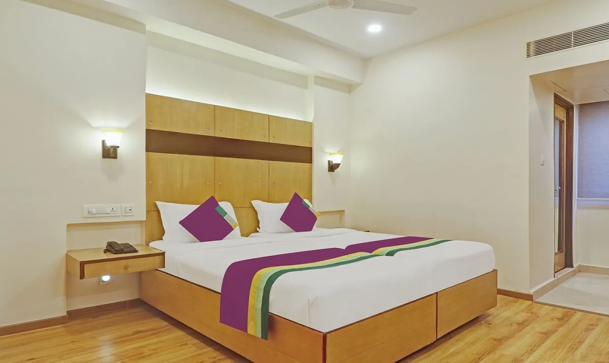 A Seven Lake View guest room